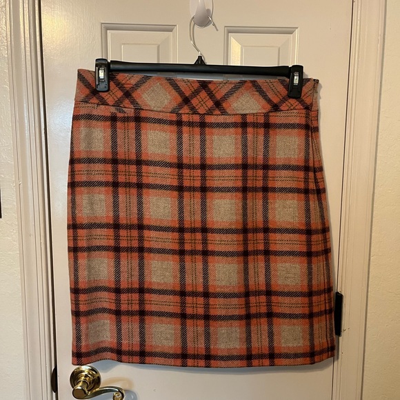 NWOT L.L. Bean Favorite Fit wool plaid skirt - Picture 2 of 8